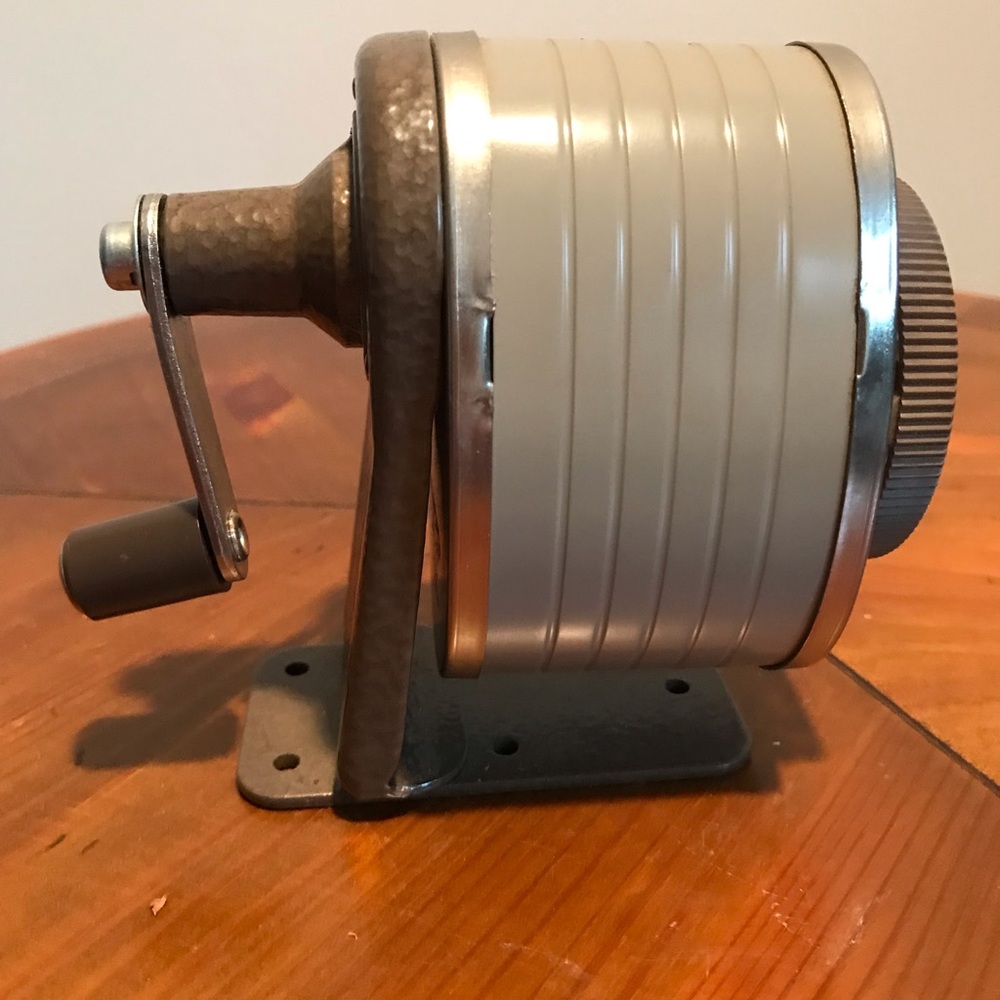 Vintage Sanford Atlas Manual Pencil Sharpener - Picture 3 of 9